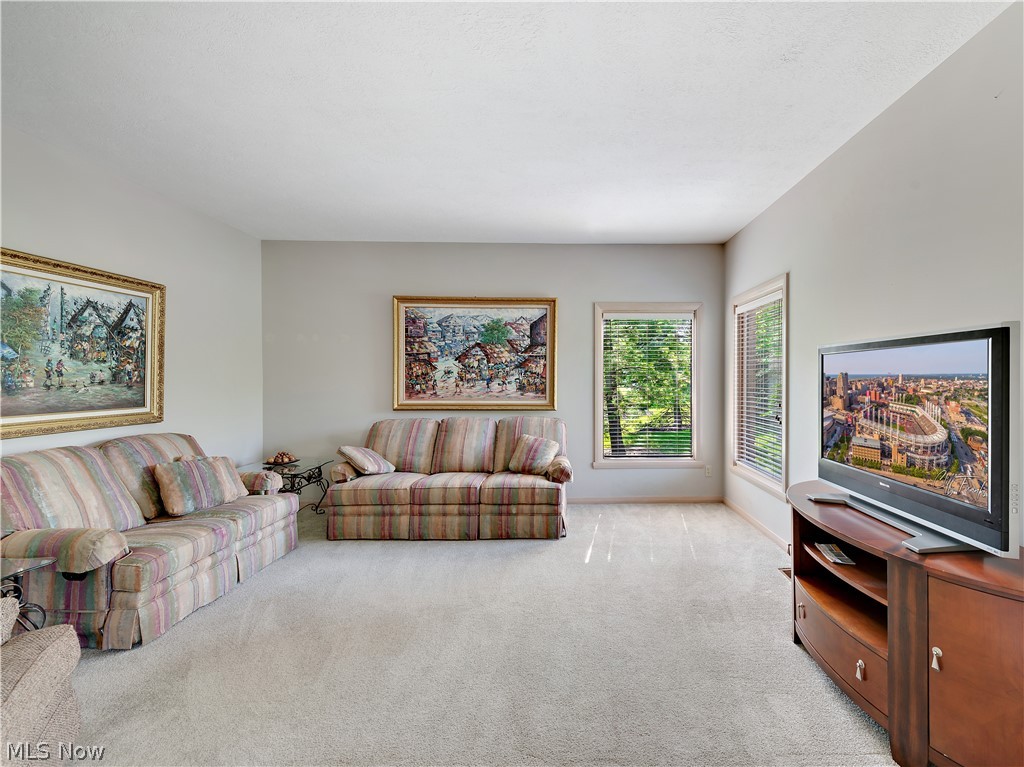 6137 Isley Road Northwest Canton, OH 44718 - Photo 7 of 35 Comfortable living room with neutral decor.
