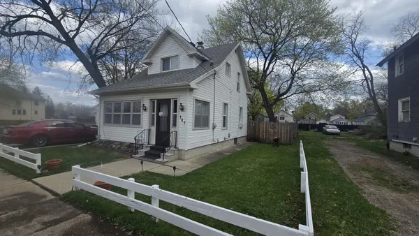 $95,900 | 147 West Addison Street, Jackson, MI 49203