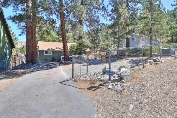 $375,000 | 5291 Orchard Drive, Wrightwood, CA 92397
