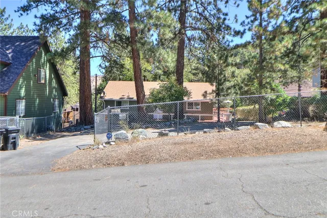 $375,000 | 5291 Orchard Drive, Wrightwood, CA 92397