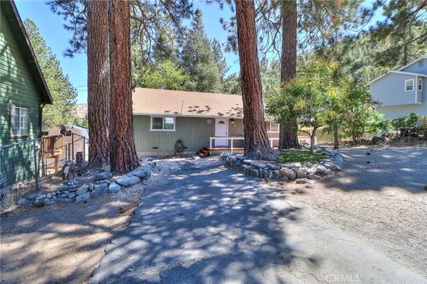 $375,000 | 5291 Orchard Drive, Wrightwood, CA 92397