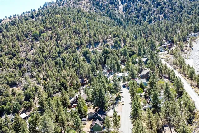$375,000 | 5291 Orchard Drive, Wrightwood, CA 92397