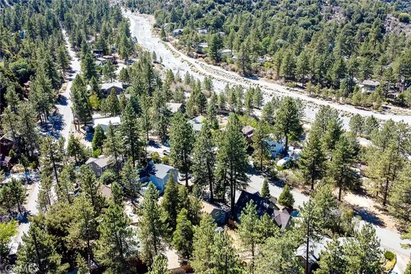 $375,000 | 5291 Orchard Drive, Wrightwood, CA 92397