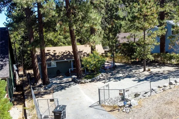 $375,000 | 5291 Orchard Drive, Wrightwood, CA 92397