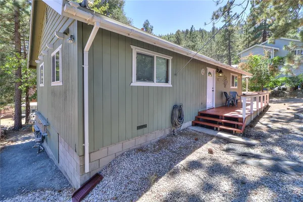 $375,000 | 5291 Orchard Drive, Wrightwood, CA 92397