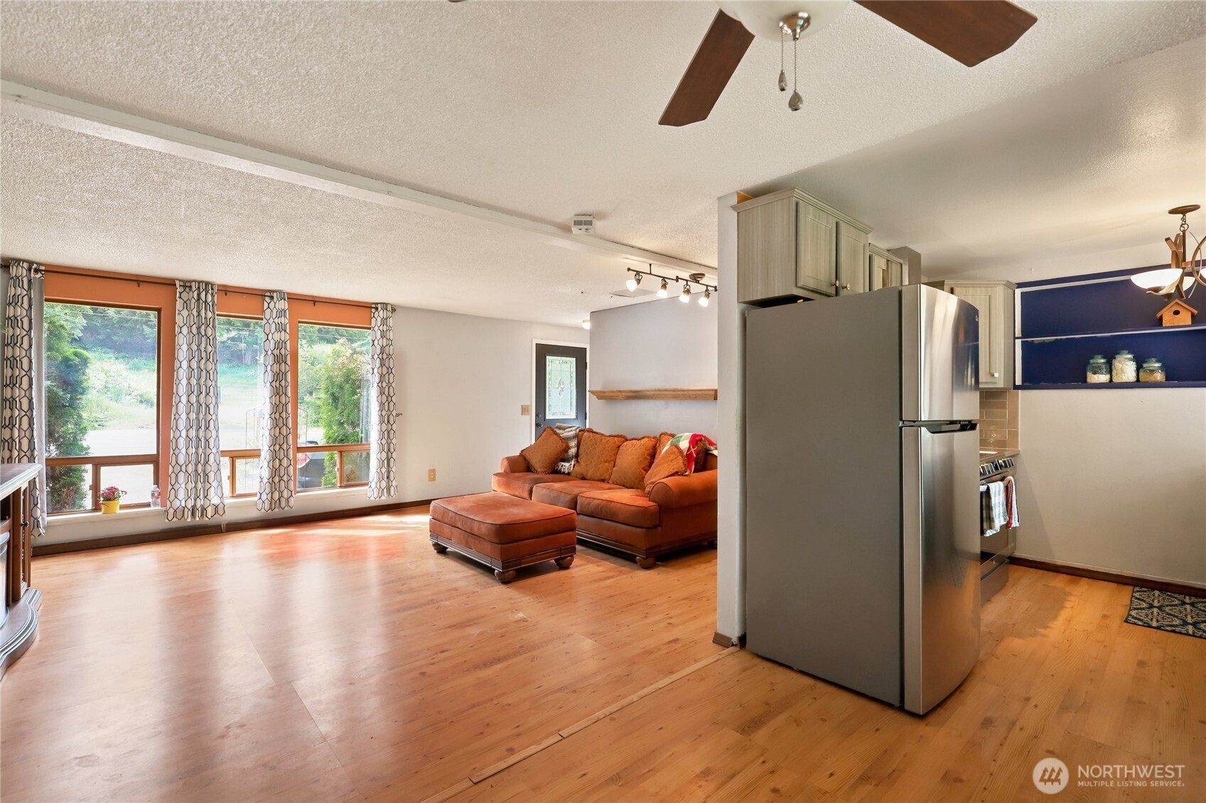 13262 Northwest Holly Road Bremerton, WA 98312 - Photo 7 of 26 Gallery Image 7