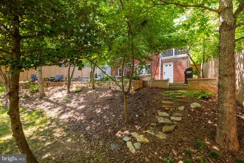 $1,049,900 | 5706 9th Road North, Arlington, VA 22205