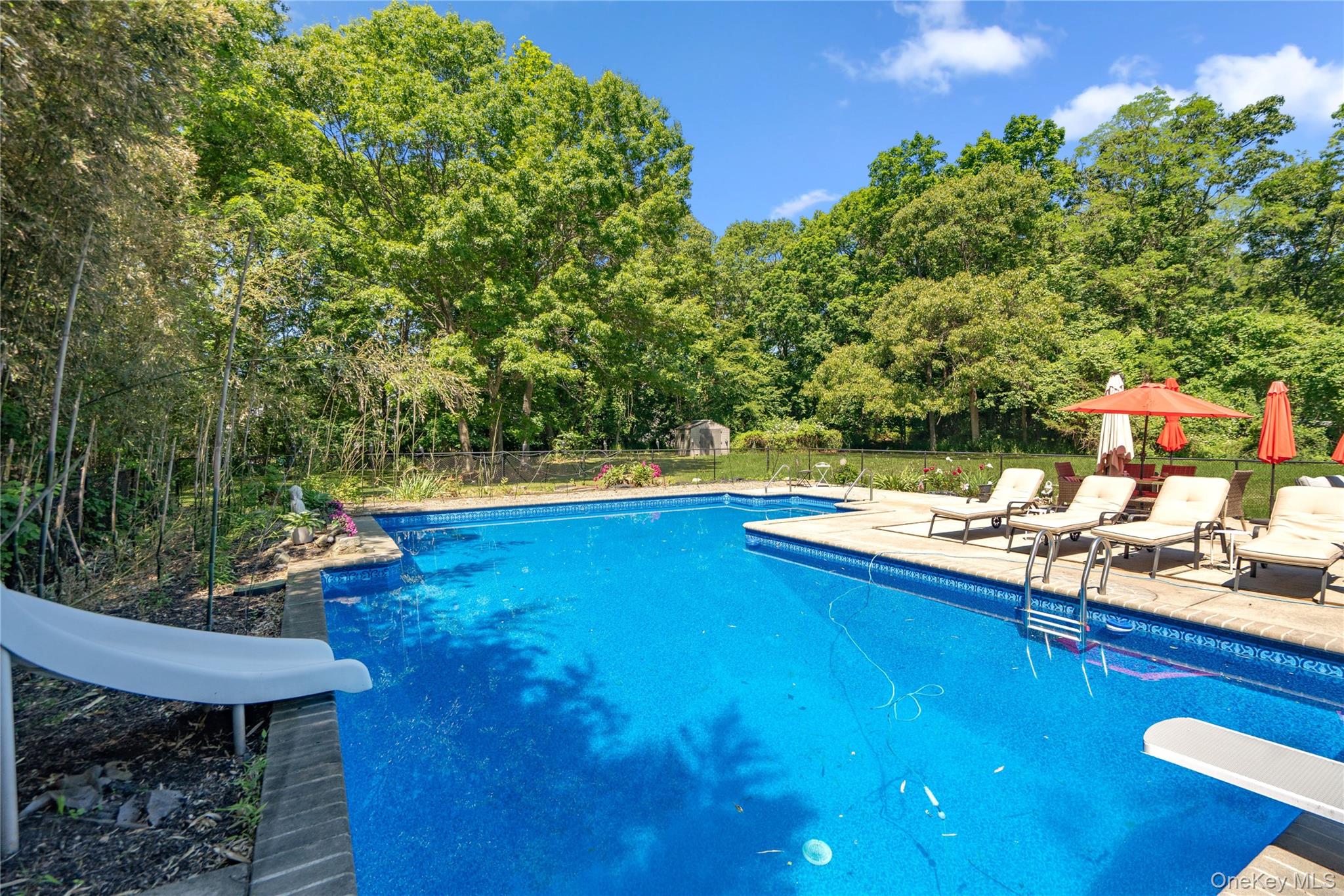 280 Holbrook Road Ronkonkoma, NY 11779 - Photo 27 of 30