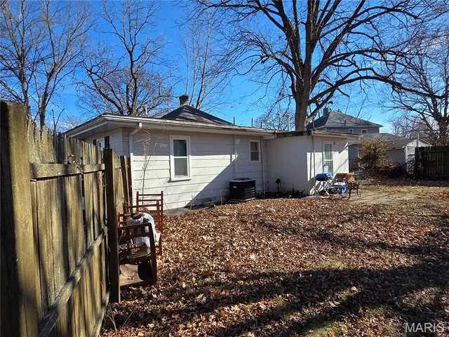 $79,900 | 900 Sarah Street, Jerseyville, IL 62052