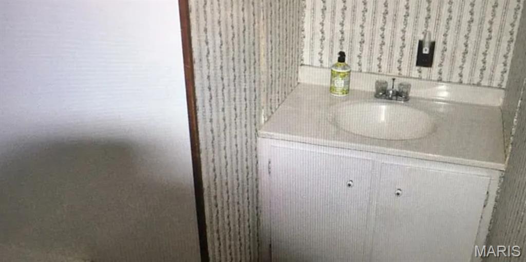 900 Sarah Street Jerseyville, IL 62052 - Photo 24 of 43