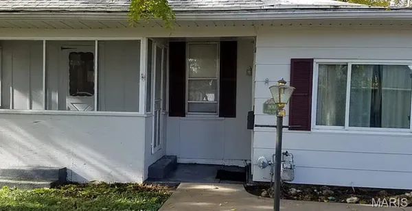 $74,000 | 900 Sarah Street, Jerseyville, IL 62052