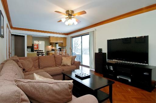 2074 Savannah Road Elgin, IL 60123 - Photo 4 of 16