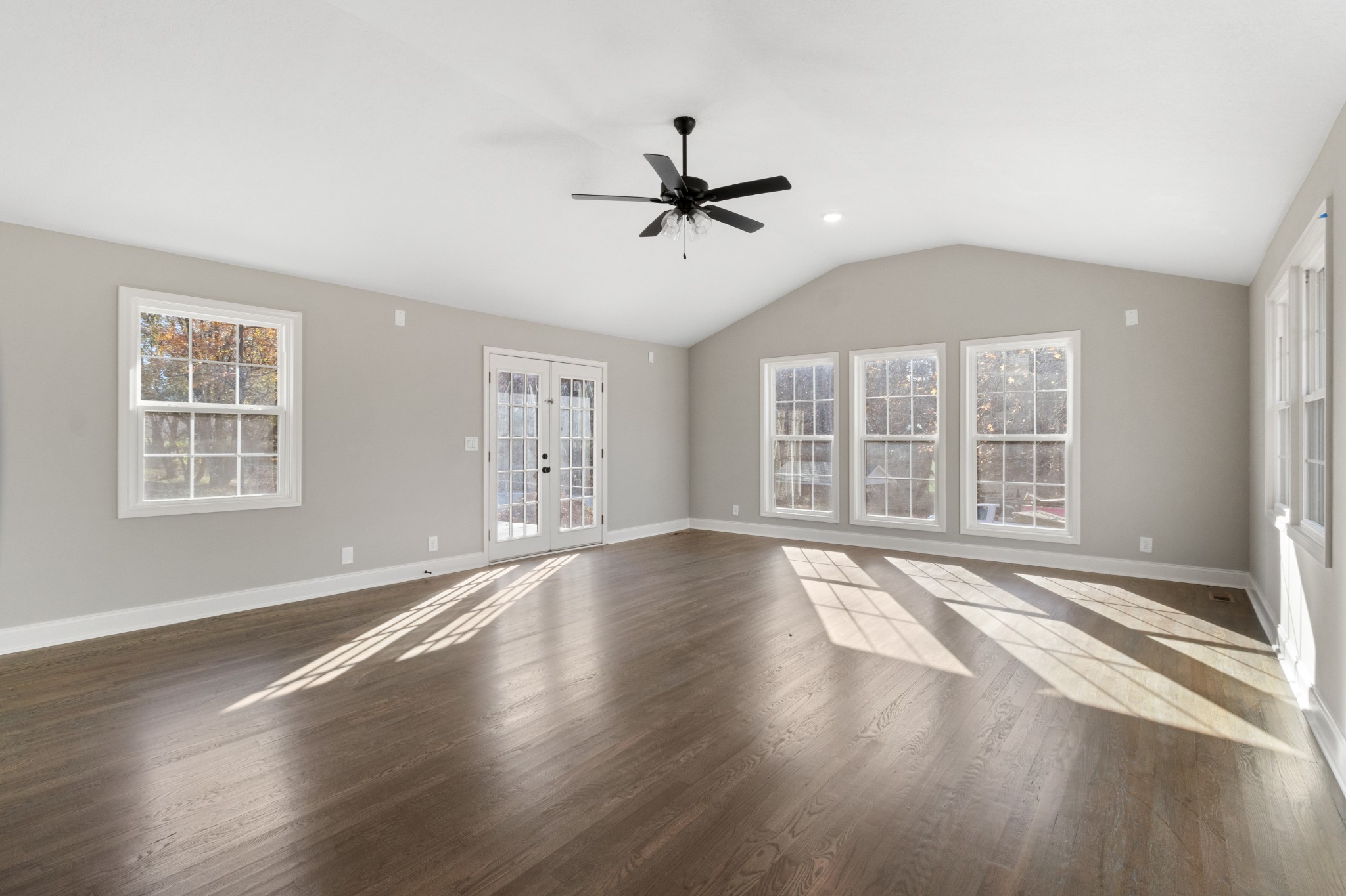 1888 Palmyra Road Palmyra, TN 37142 - Photo 16 of 43 Gallery Image 16