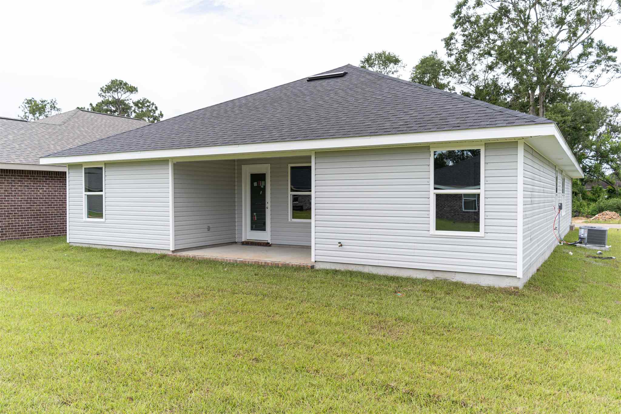 1833 Leigh Loop Cantonment, FL 32533 - Photo 3 of 16 Gallery Image 3