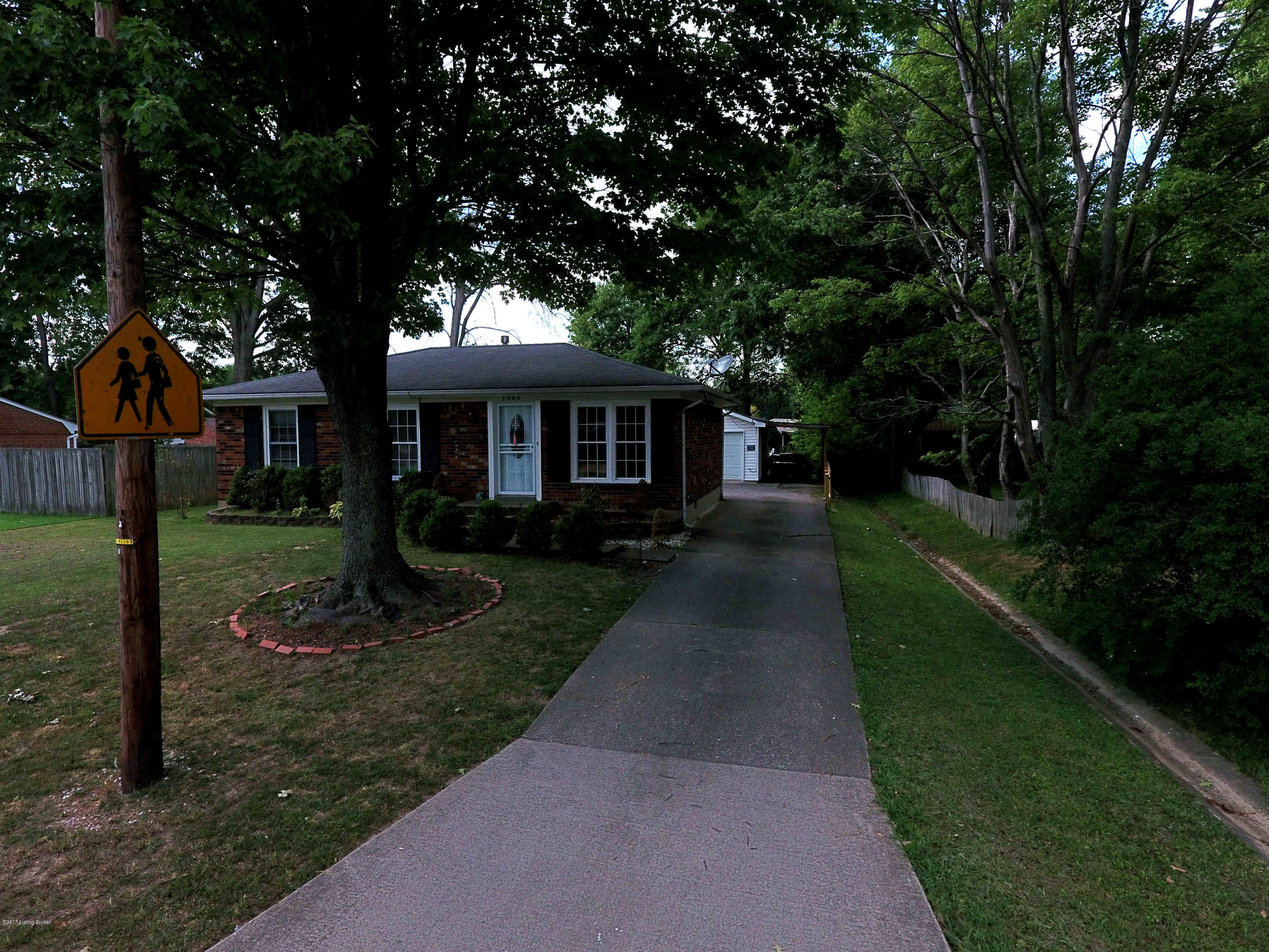 3903 Bonavant Road Louisville, KY 40219 - Photo 2 of 13 DJI_0050