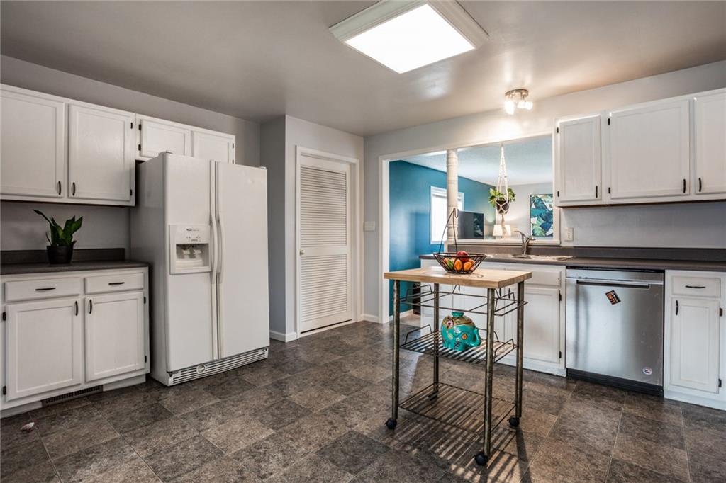 10824 Ruckle Avenue Indianapolis, IN 46280 - Photo 5 of 16 Gallery Image 5