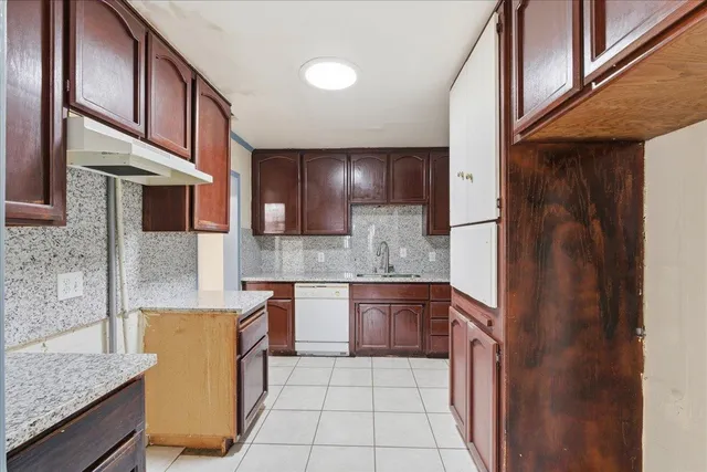 $305,000 | 5411 59th Street, Sacramento, CA 95820