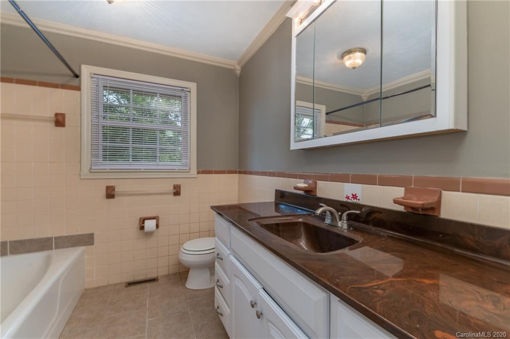 108 Valley View Road Mills River, NC 28759 - Photo 24 of 43 Gallery Image 24