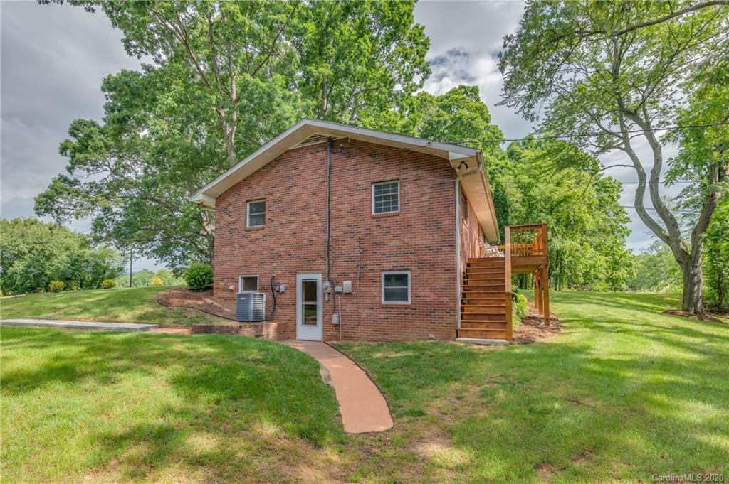 108 Valley View Road Mills River, NC 28759 - Photo 27 of 43 Gallery Image 27