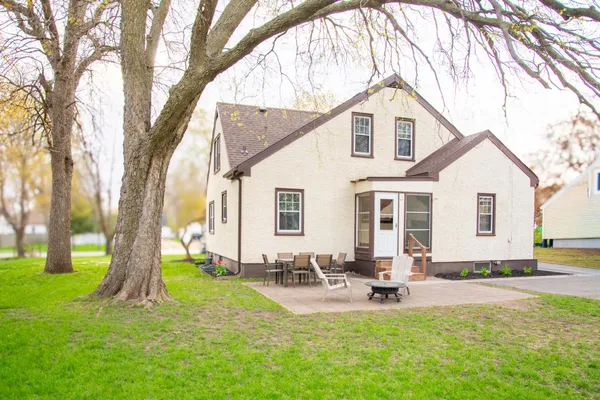 $299,900 | 515 Lee Avenue Southeast, Cokato, MN 55321
