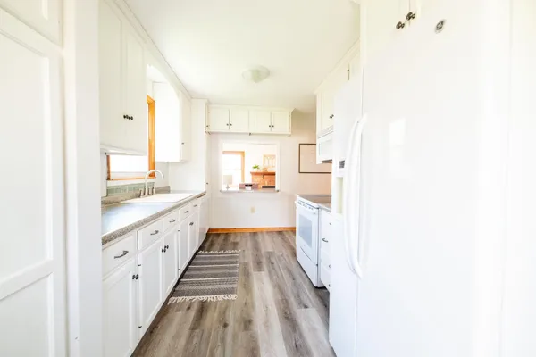 $299,900 | 515 Lee Avenue Southeast, Cokato, MN 55321