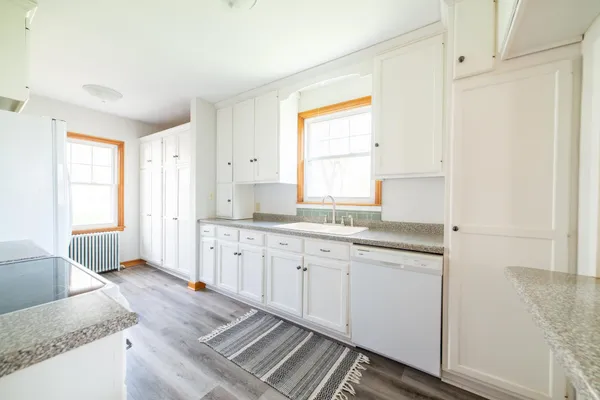 $299,900 | 515 Lee Avenue Southeast, Cokato, MN 55321