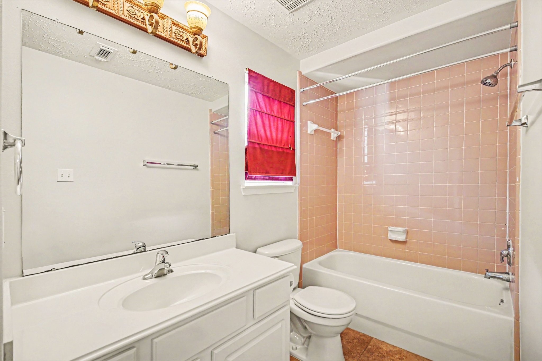 7419 Hollister Ridge Houston, TX 77040 - Photo 15 of 27 Shared bathroom for second floor guest rooms.