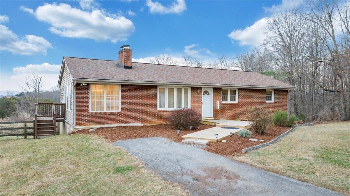 1996 Shavers Farm Road Fincastle, VA 24090 - Photo 2 of 63 08-DJI_20251218054011_0161_D