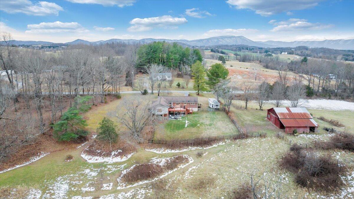 1996 Shavers Farm Road Fincastle, VA 24090 - Photo 53 of 63 09-DJI_20251218054334_0176_D