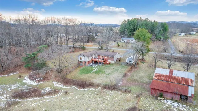 $495,000 | 1996 Shavers Farm Road, Fincastle, VA 24090