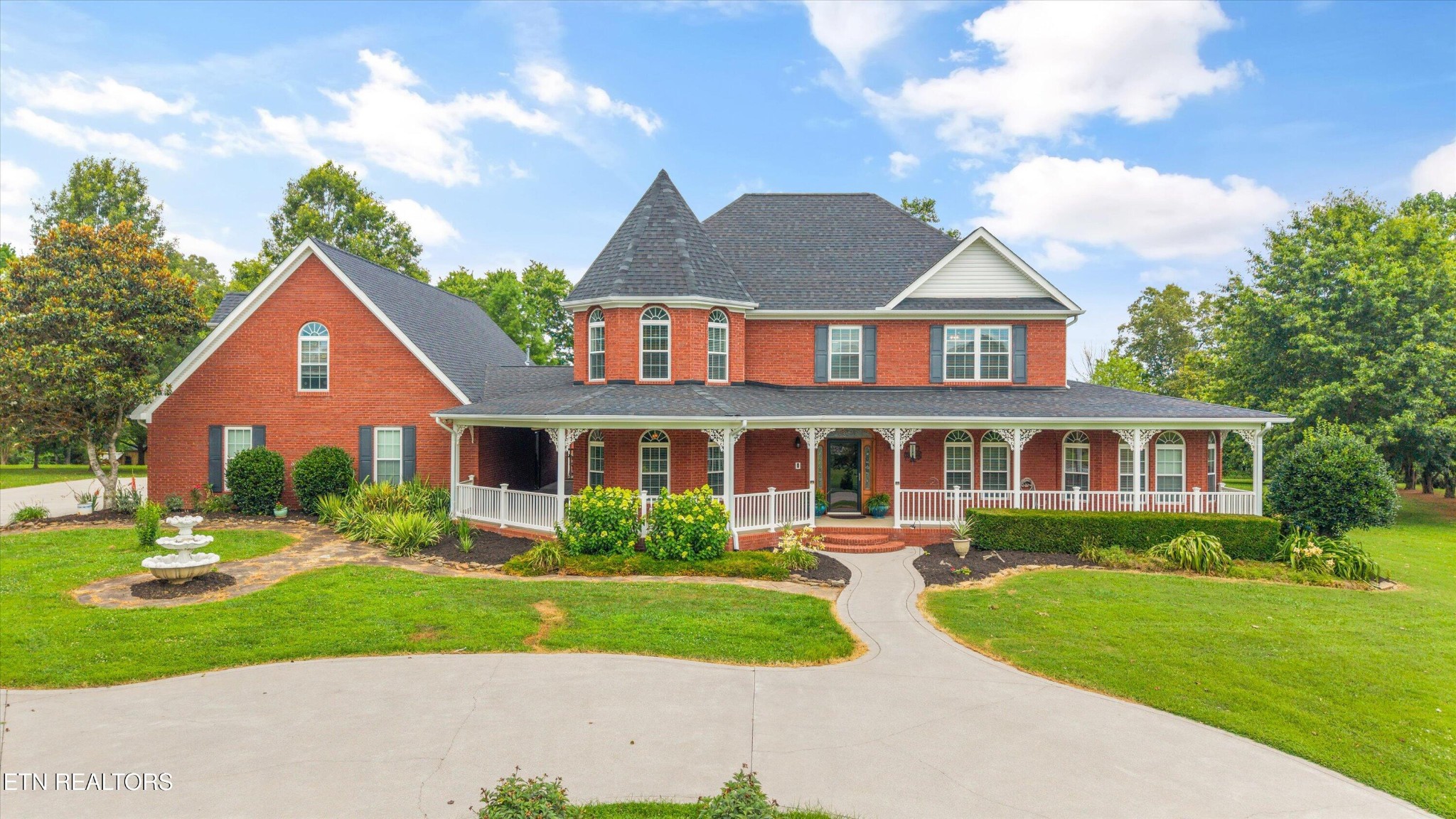 132 David Road Clinton, TN 37716 - Photo 45 of 52 front view of a house with a yard