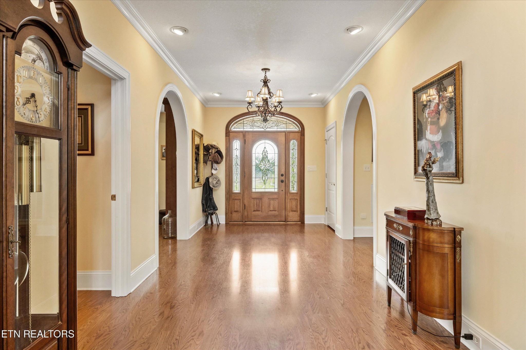 132 David Road Clinton, TN 37716 - Photo 8 of 52 a view of a hallway with wooden floor and entryway