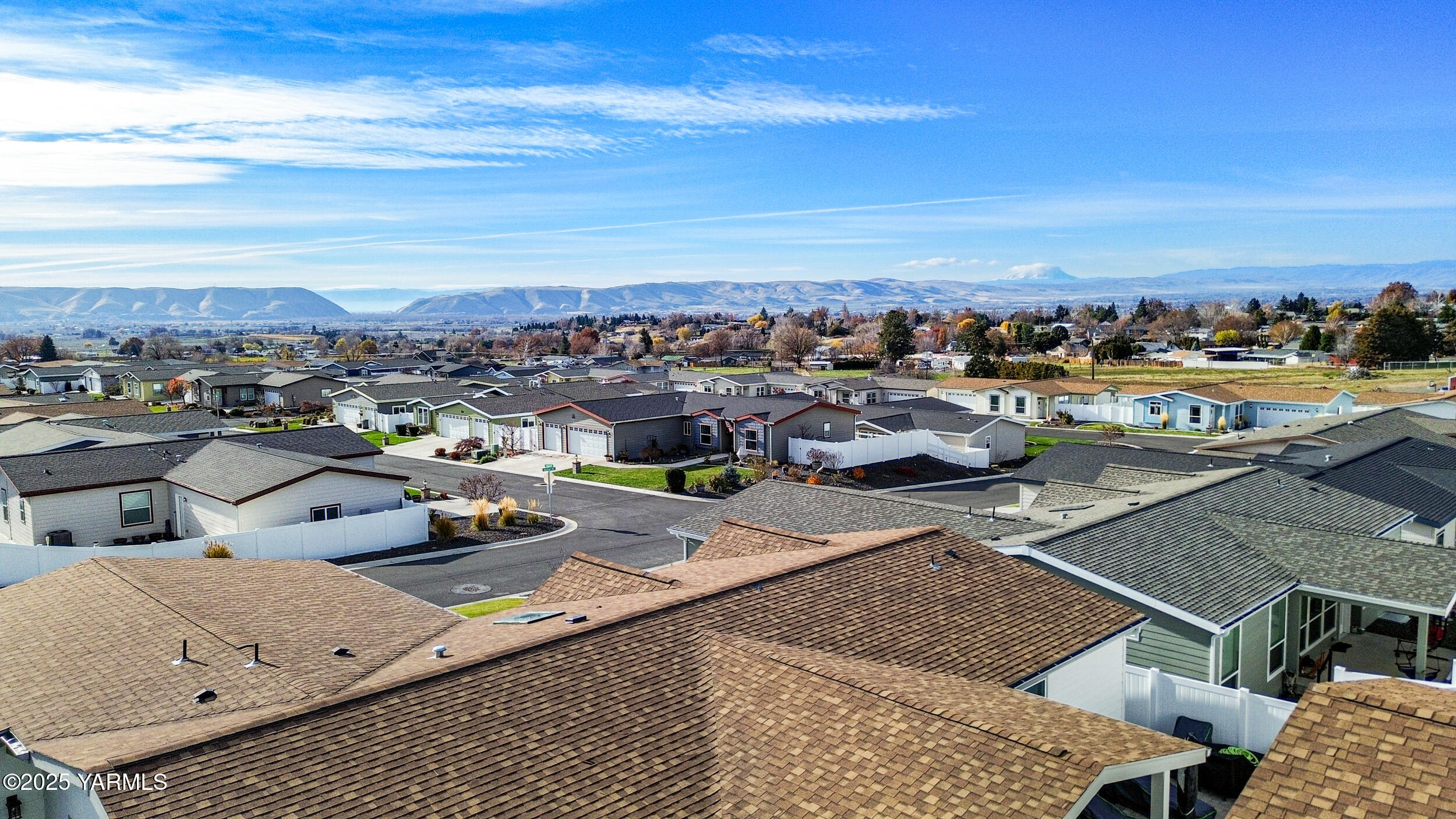 200 Bridle Way, Unit 177 Yakima, WA 98901 - Photo 34 of 37 a view of a city