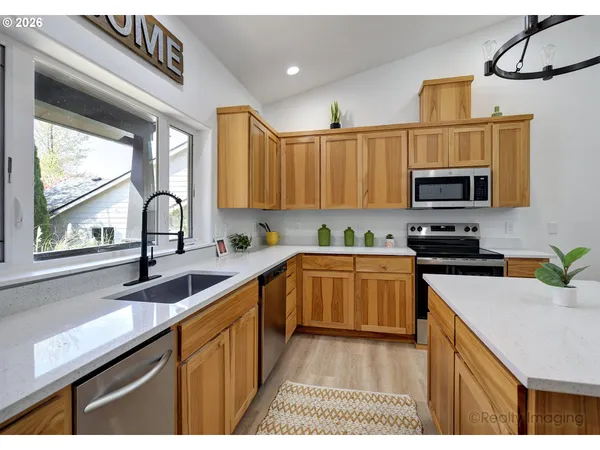 $515,000 | 721 Southeast Forest Glen Road, Estacada, OR 97023