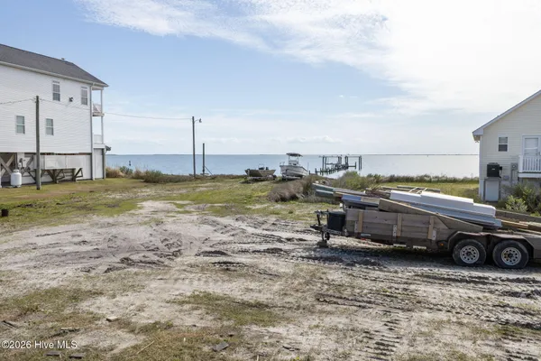 $799,000 | 1286 Island Road, Harkers Island, NC 28531