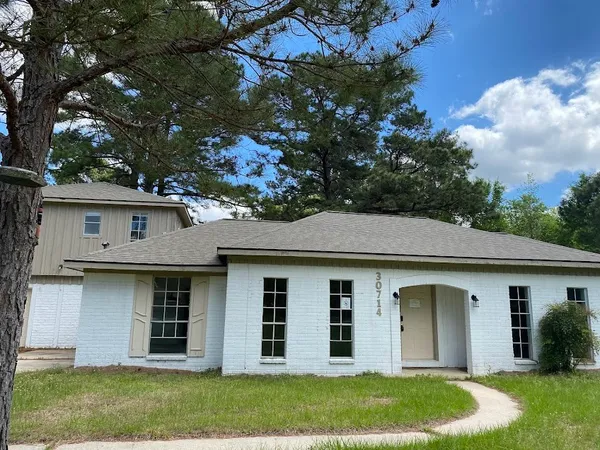 $299,999 | 30714 Meadow Wood Drive, Magnolia, TX 77354