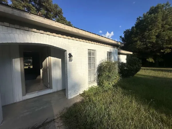 $319,999 | 30714 Meadow Wood Drive, Magnolia, TX 77354