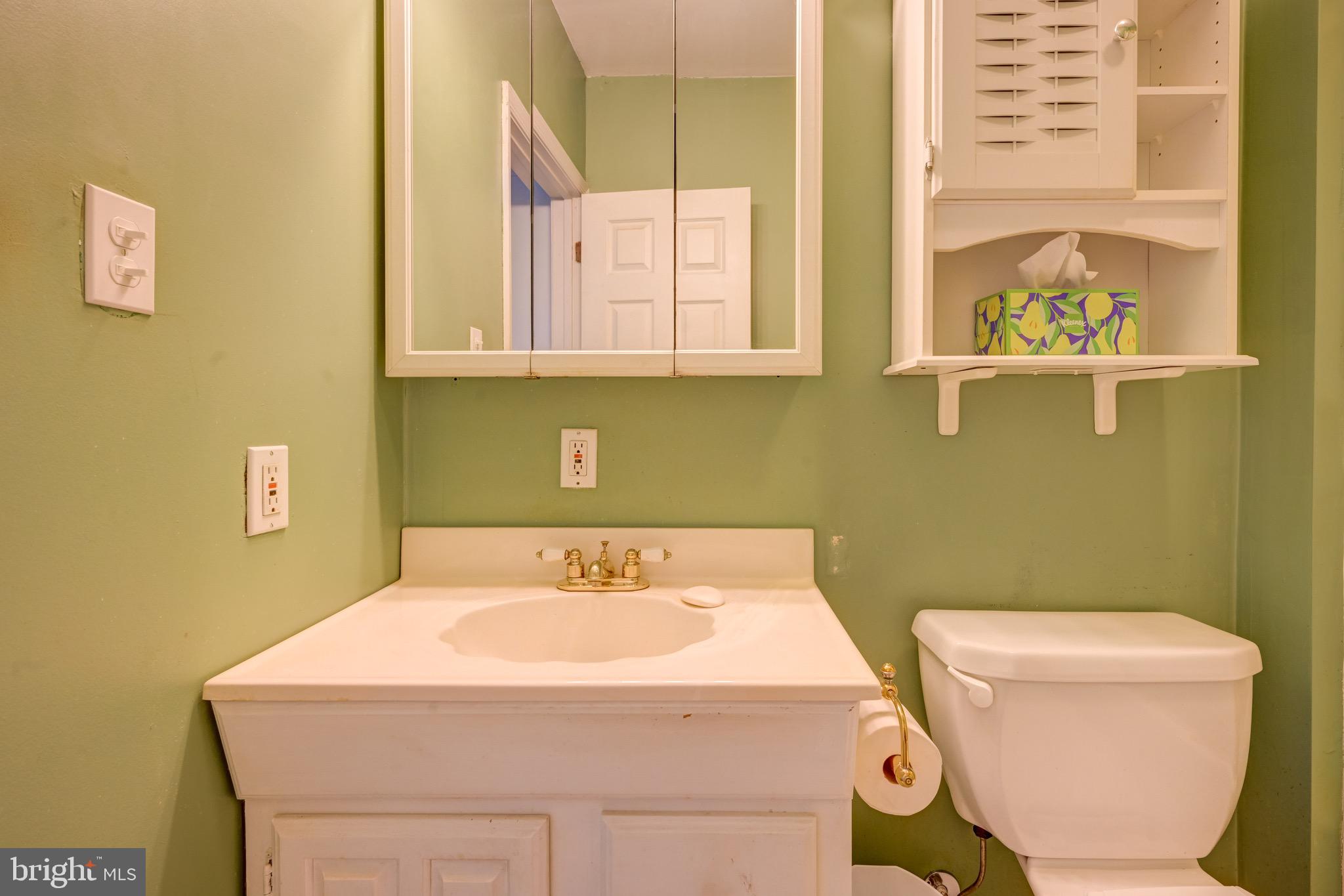5630 Oakland Road Baltimore, MD 21227 - Photo 20 of 31 Gallery Image 20