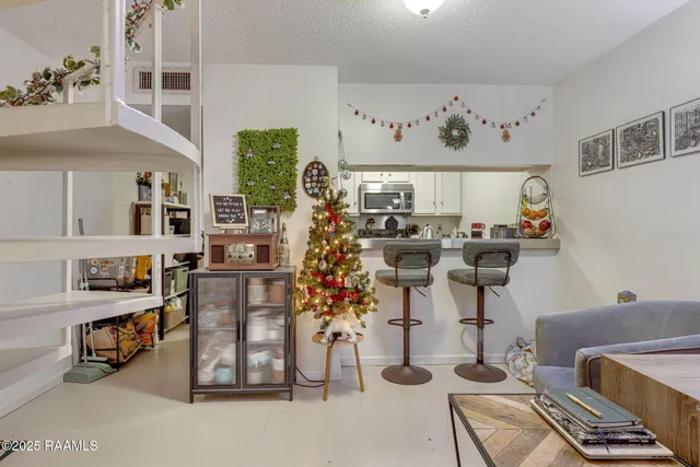 $98,000 | 300 Lozes Avenue, Unit 1203, Lafayette, LA 70508