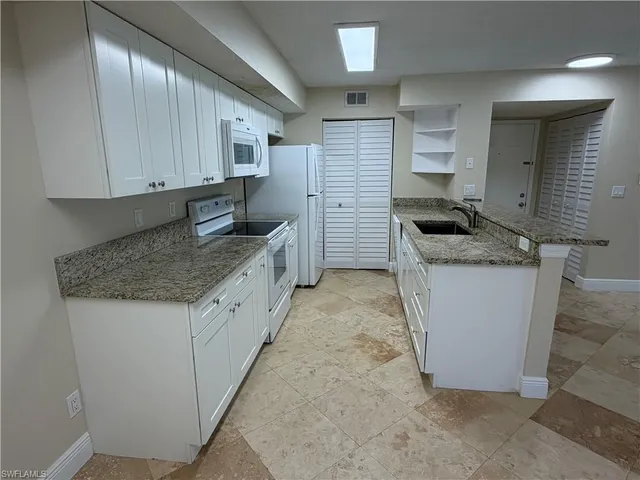 $1,500 | 2166 Arbour Walk Circle, Unit 2411, Naples, FL 34109