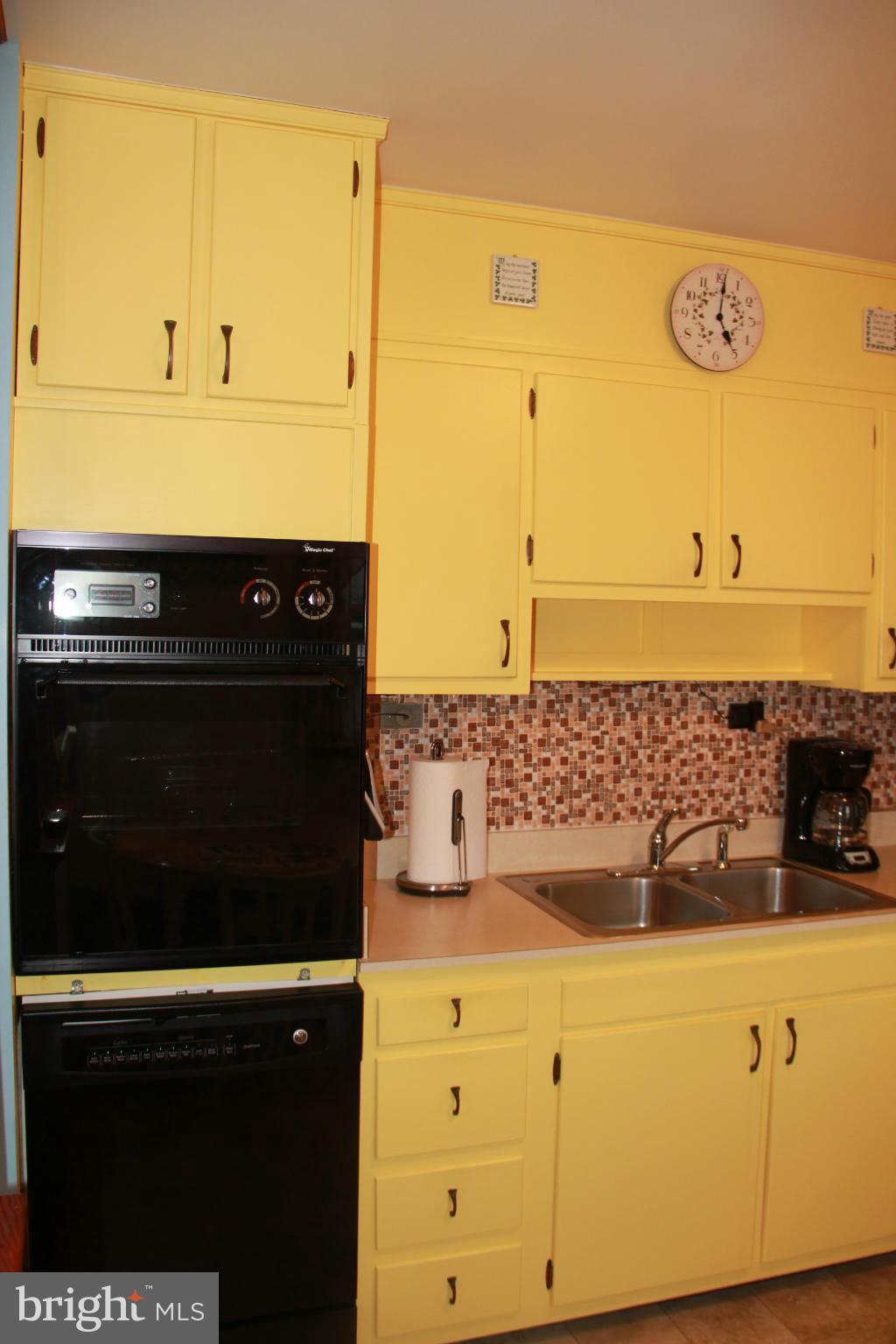 8912 Parlo Road Baltimore, MD 21236 - Photo 12 of 28 Kitchen