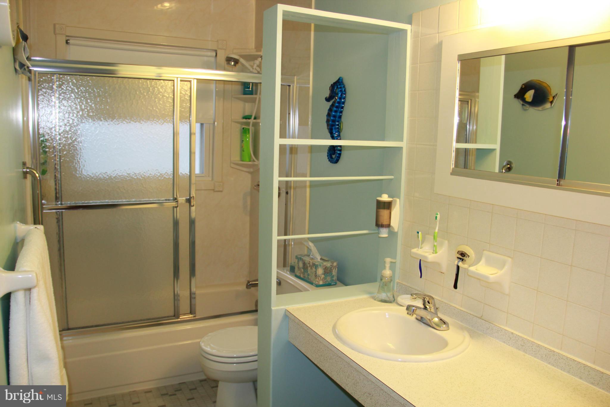 8912 Parlo Road Baltimore, MD 21236 - Photo 20 of 28 Bath