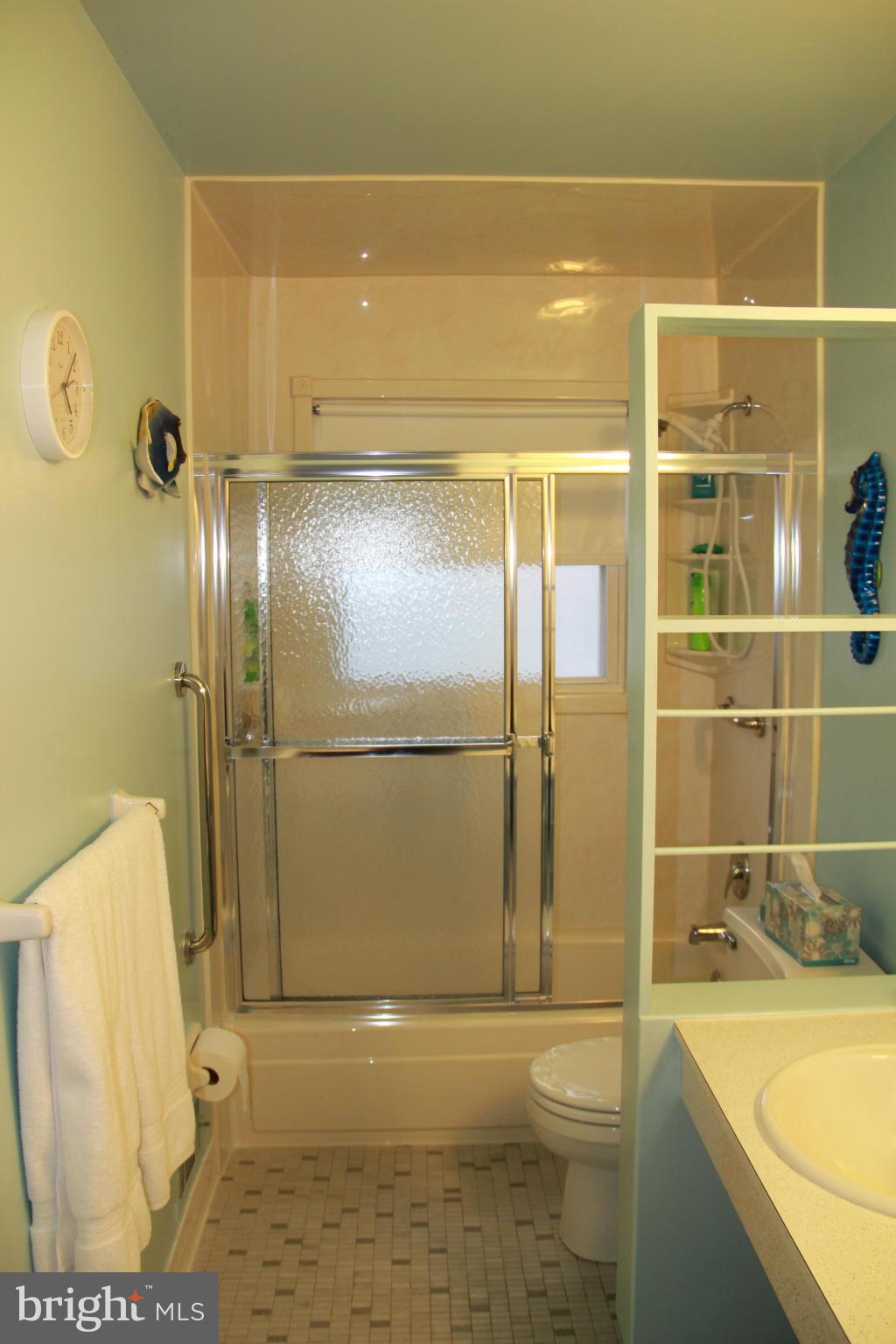 8912 Parlo Road Baltimore, MD 21236 - Photo 21 of 28 Bath