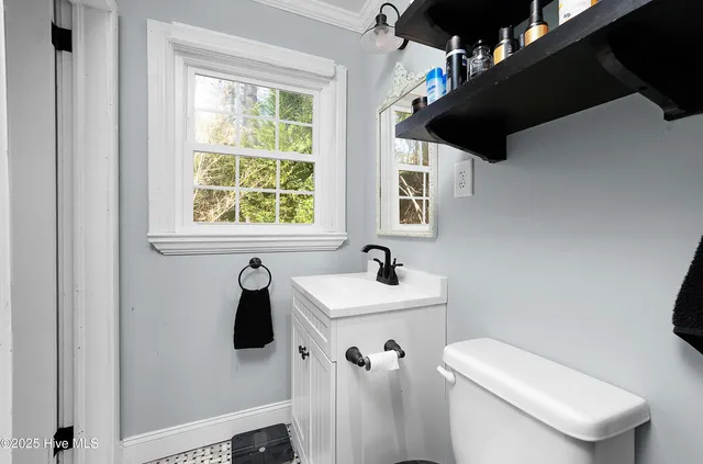 $485,000 | 4705 Trent Woods Drive, Trent Woods, NC 28562