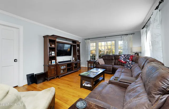 $485,000 | 4705 Trent Woods Drive, Trent Woods, NC 28562