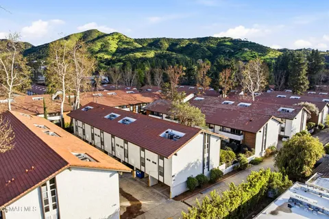 $548,000 | 31580 Agoura Road, Unit 4, Westlake Village, CA 91361
