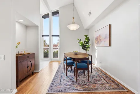 $548,000 | 31580 Agoura Road, Unit 4, Westlake Village, CA 91361