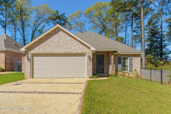 $259,900 | 46 Canal Drive, Hattiesburg, MS 39402