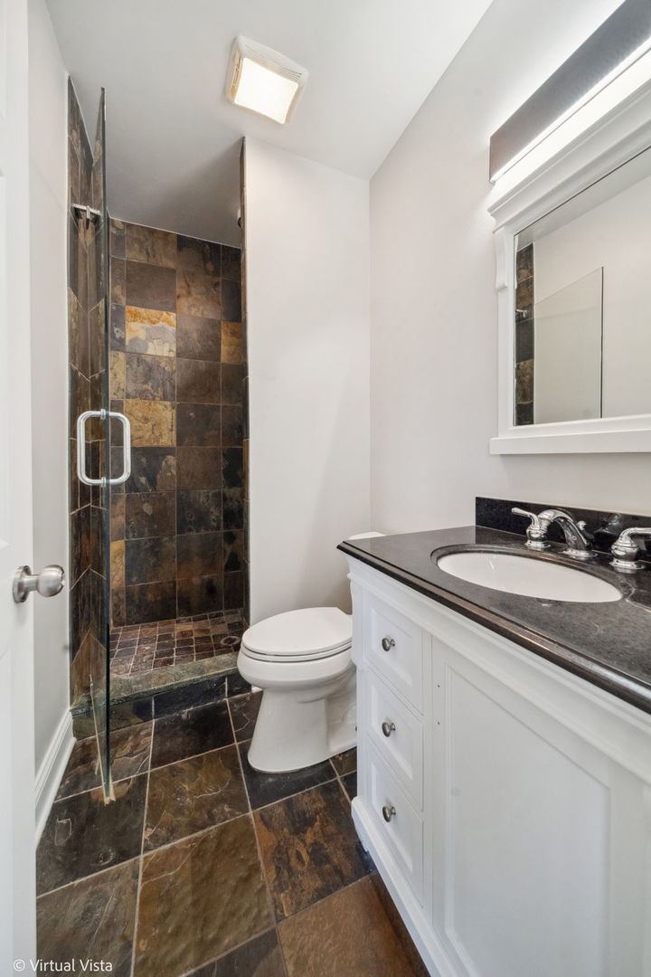 4512 Cumnor Road Downers Grove, IL 60515 - Photo 25 of 39 Gallery Image 25