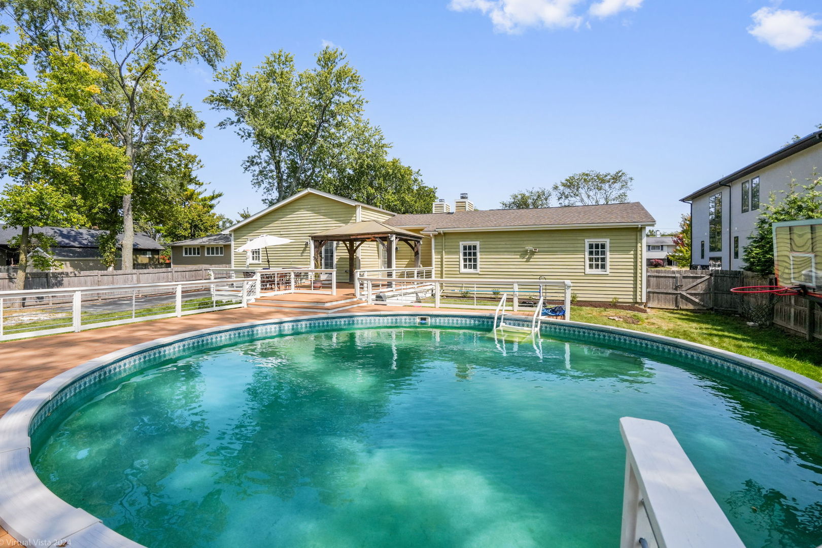 4512 Cumnor Road Downers Grove, IL 60515 - Photo 31 of 39 Gallery Image 31